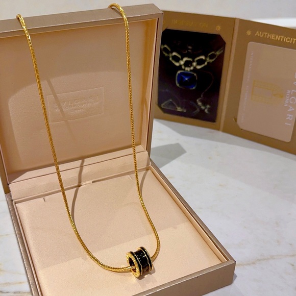 Bulgari Necklace - Picture 5 of 9